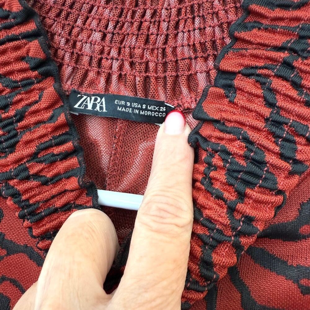 ZARA Animal Print Mini Dress Red Black Short Sleeve‎ Smocked Neck Drop Waist S - Picture 3 of 6